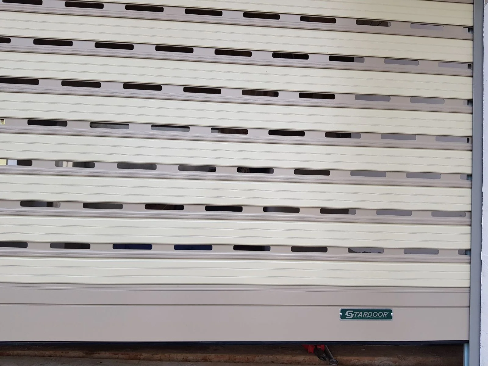 Cửa cuốn nan nhôm STD70 Stardoor siêu thoáng